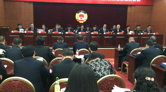 高校明年不再举办学历继续教育，上班族扎堆赶考